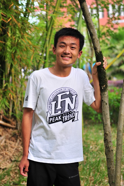 1551074267121569.jpg 学习之星陈伊涵高一(1).jpg