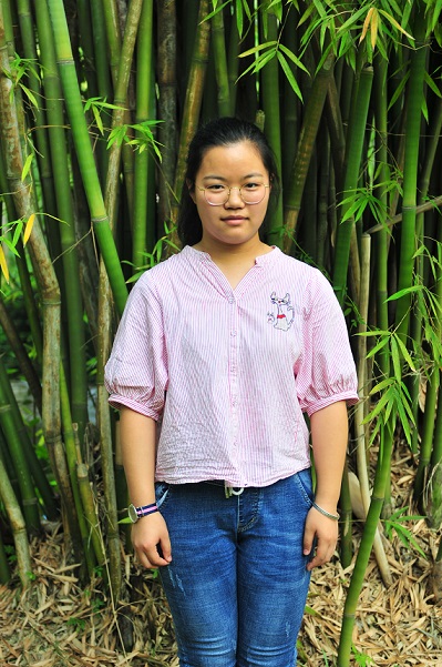 1551076172760242.jpg 文艺之星 刁晓霞 高三(14).jpg