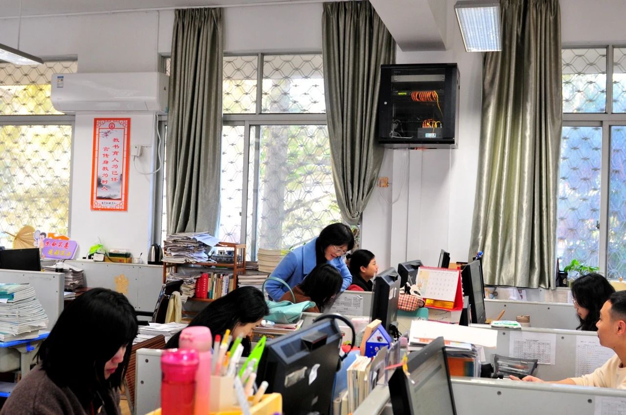 1703041773661699.jpg 41f8e81ae263910e35dfd8e989b76fb8.jpg