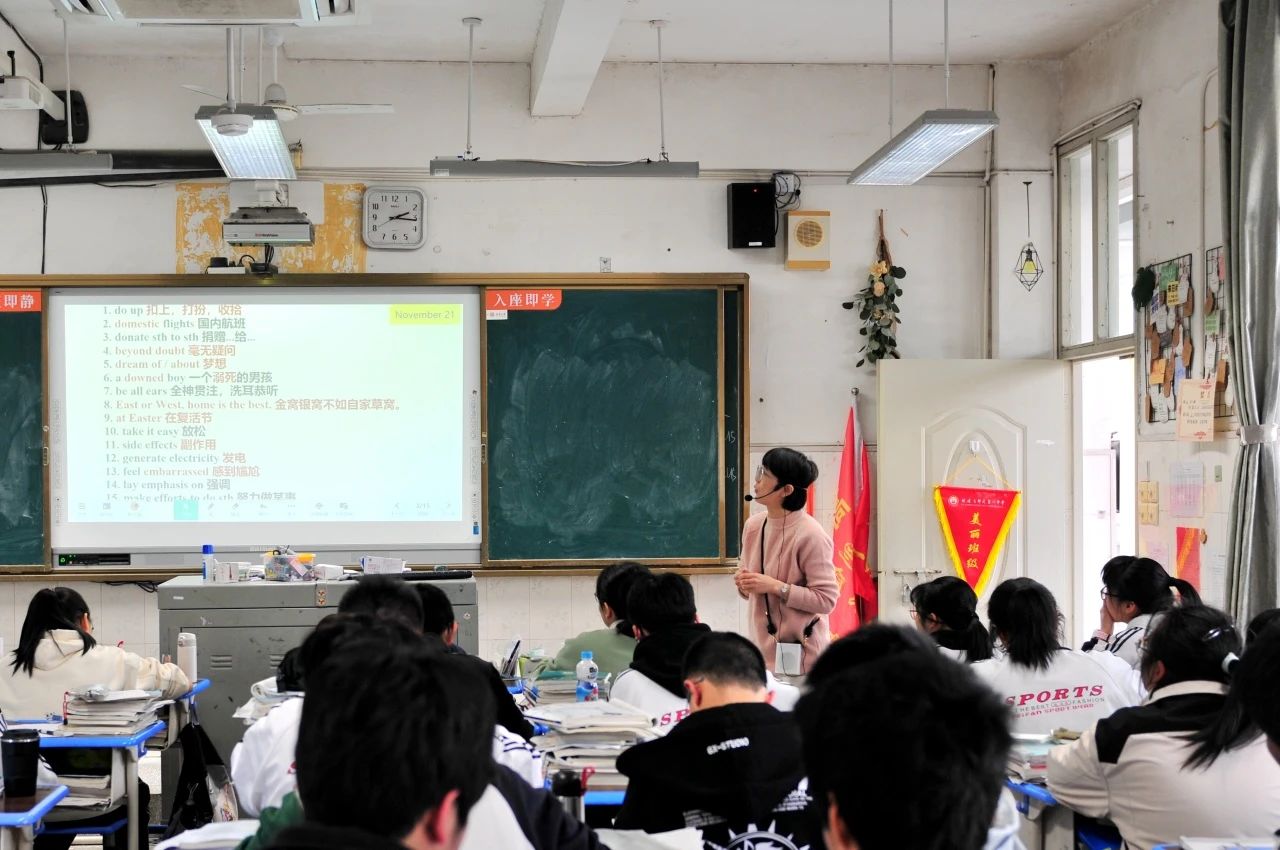 1703042322602014.jpg 73eb0b95b78336af77dac839b03bd39d.jpg