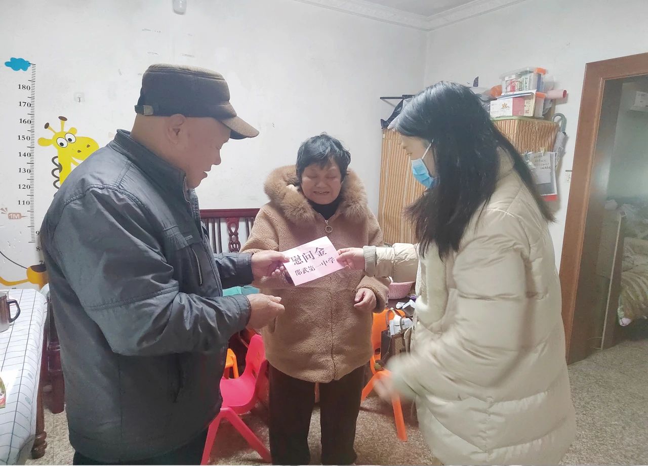 1708675596134900.jpg b62ed660fa9ce18517929a3211bfde87.jpg