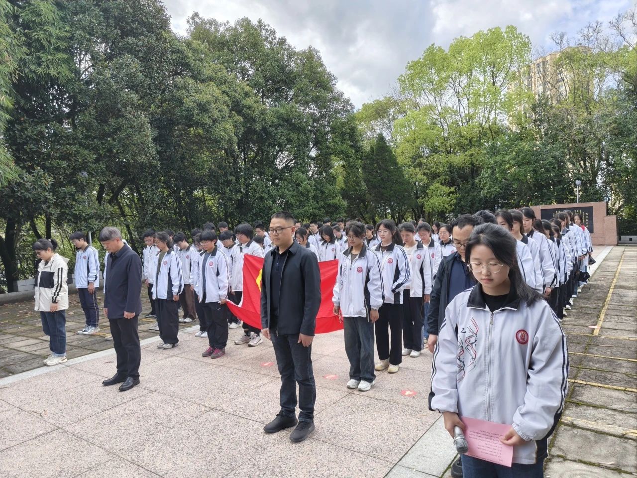 1712905578617979.jpg 885761d54b63396b3e4c3dc960714899.jpg