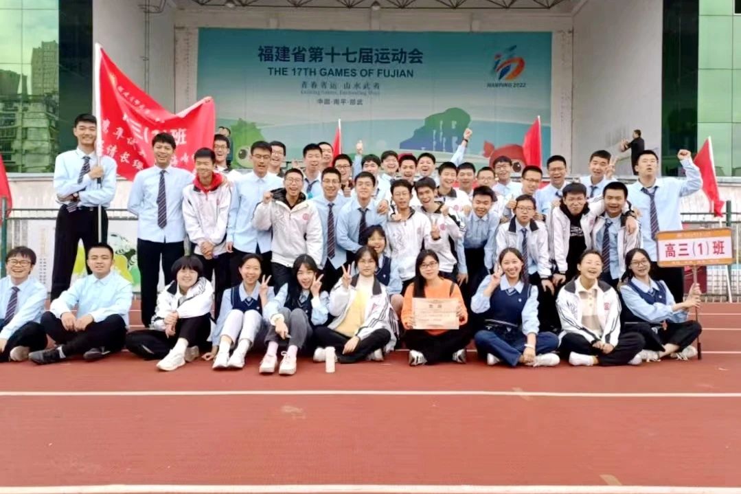 1726625189114585.jpg 8ddc78f3bcaa96e85f2962610c29e13f.jpg