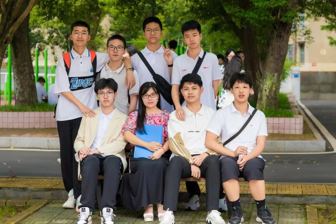 1726625202133562.jpg 35020c0809cefe013aadeddc771005b0.jpg