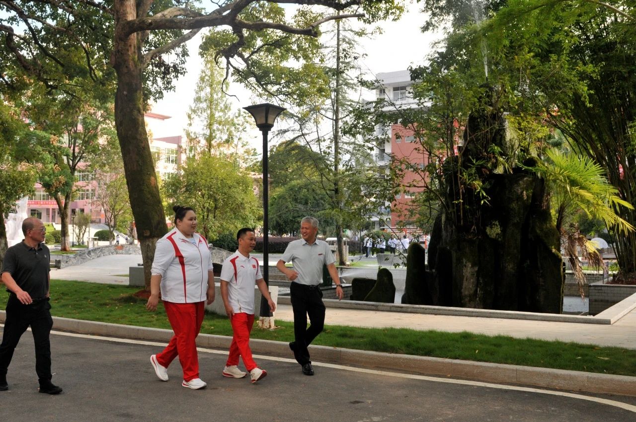 1728356420114516.jpg 40e2cf8153606db8c58b55a754330e6c.jpg