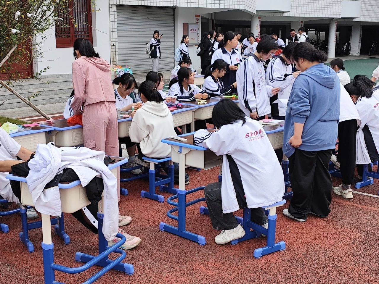 1741853880118414.jpg 21.jpg